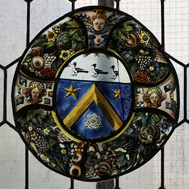 saa-_0012_Blason des Blampignon, ancien hôtel de l'Arquebuse à Troyes